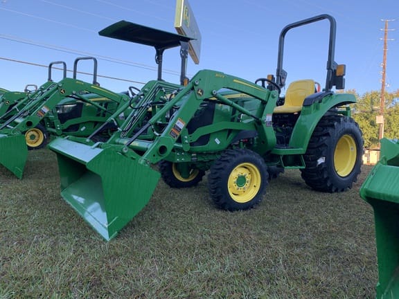 2022 John Deere 3035D Equipment Image0