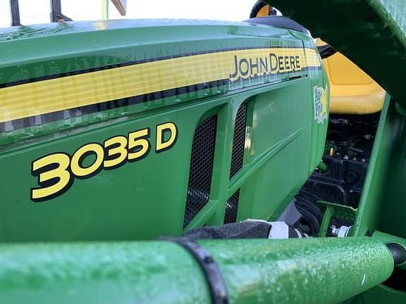 Image of John Deere 3035D equipment image 2