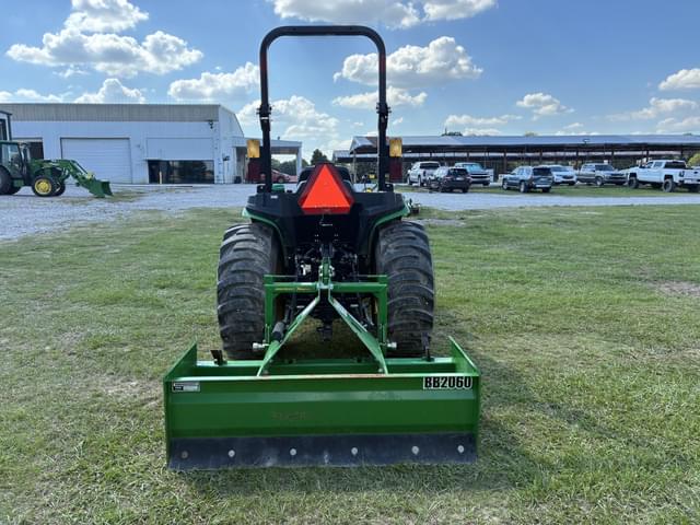 Image of John Deere 3038E equipment image 3