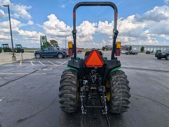 Image of John Deere 3038E equipment image 3