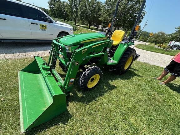 Image of John Deere 3038E equipment image 1