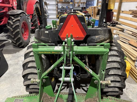 Image of John Deere 3038E equipment image 3