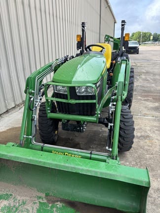 Main image John Deere 3038E