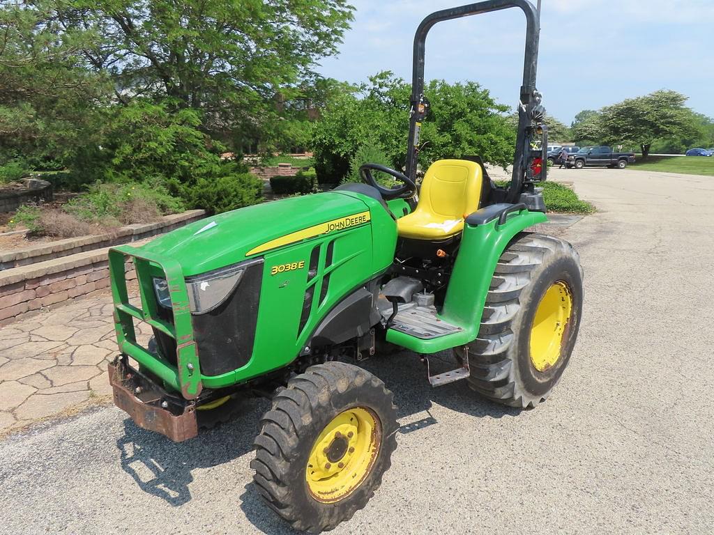 Image of John Deere 3038E Primary image
