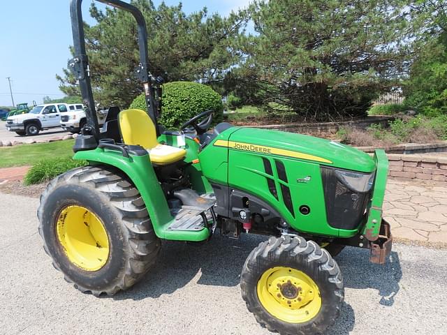 Image of John Deere 3038E equipment image 1