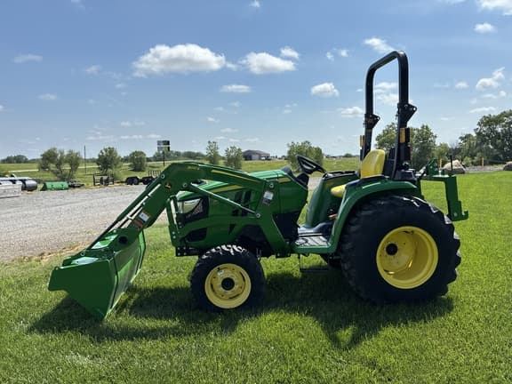 Image of John Deere 3038E equipment image 1