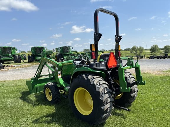 Image of John Deere 3038E equipment image 2