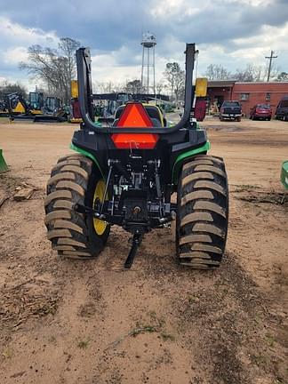 Image of John Deere 3038E equipment image 3