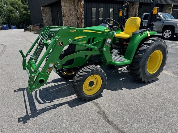 Image of John Deere 3038E equipment image 1