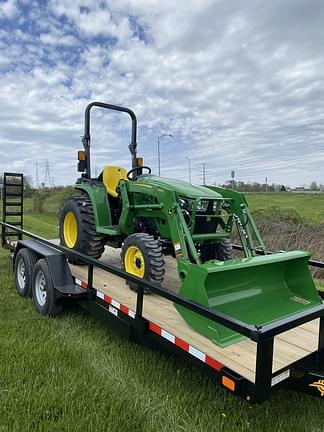 Image of John Deere 3038E equipment image 3