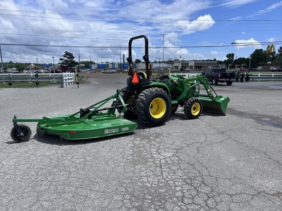 Image of John Deere 3038E equipment image 4