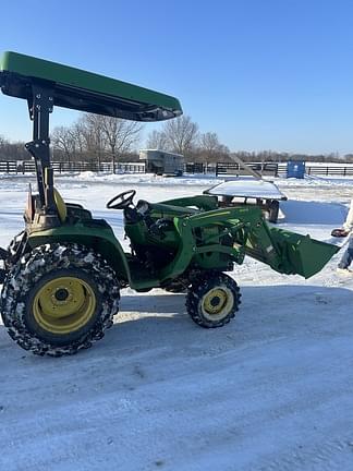 Image of John Deere 3038E equipment image 1