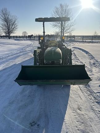 Image of John Deere 3038E equipment image 3