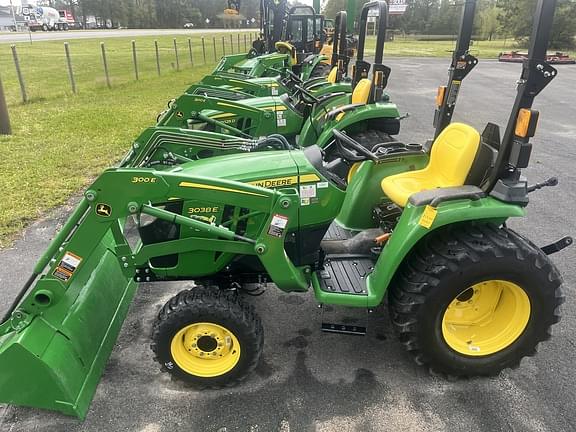 Image of John Deere 3038E equipment image 1