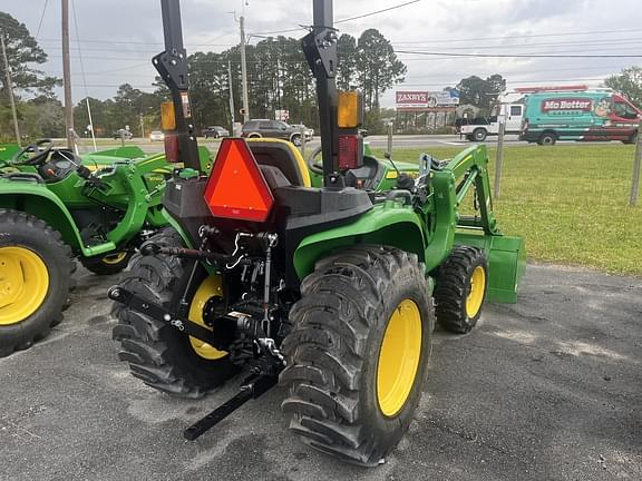 Image of John Deere 3038E equipment image 3