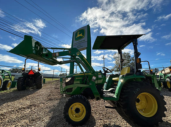 Image of John Deere 3038E equipment image 1