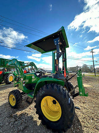 Image of John Deere 3038E equipment image 2