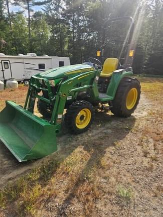 Image of John Deere 3038E equipment image 1