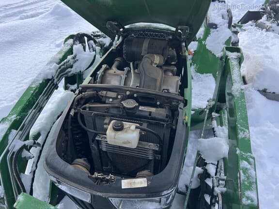 Image of John Deere 3038E equipment image 4