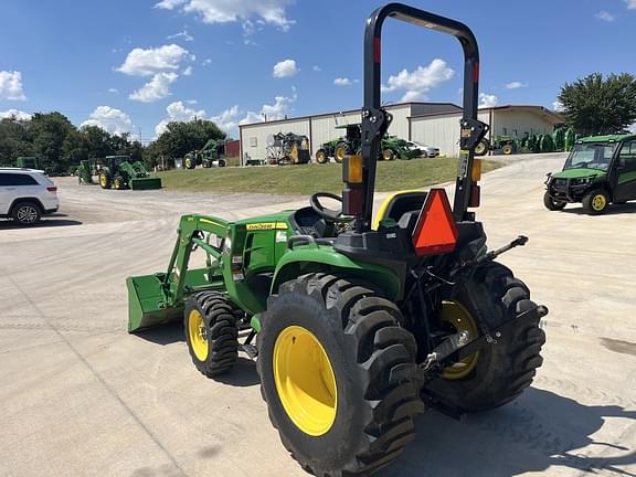 Image of John Deere 3038E equipment image 2