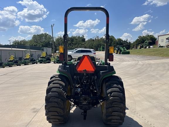 Image of John Deere 3038E equipment image 3