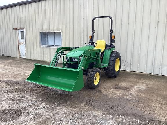 Image of John Deere 3038E equipment image 2