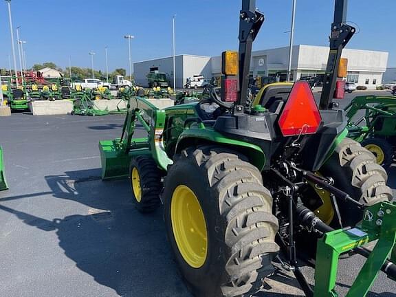 Image of John Deere 3038E equipment image 2