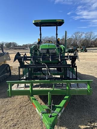 Image of John Deere 3038E equipment image 3