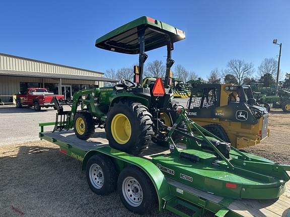 Image of John Deere 3038E equipment image 2