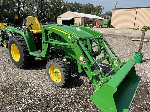 Image of John Deere 3039R equipment image 2