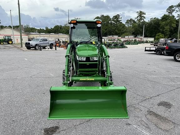 Image of John Deere 3039R equipment image 2