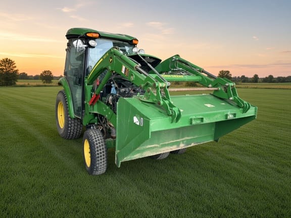 2023 John Deere 3039R Equipment Image0