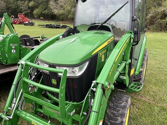 Image of John Deere 3039R equipment image 1