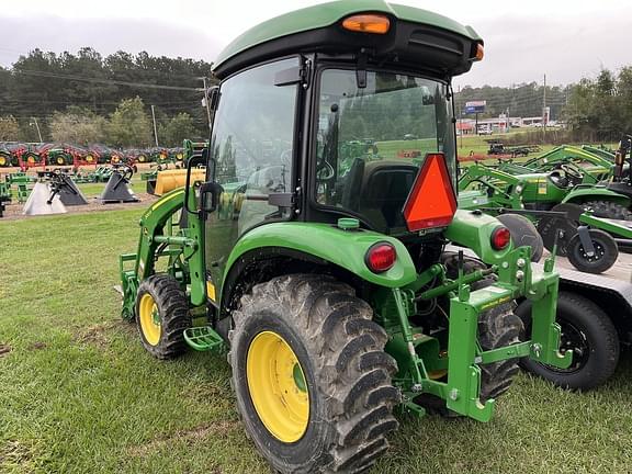 Image of John Deere 3039R equipment image 4