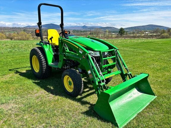 Main image John Deere 3039R