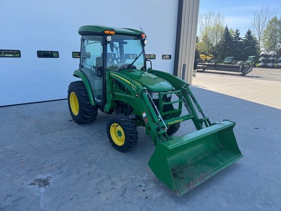 2023 John Deere 3039R Equipment Image0