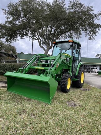 Image of John Deere 3039R equipment image 3