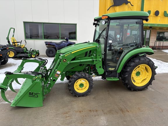 2023 John Deere 3039R Equipment Image0