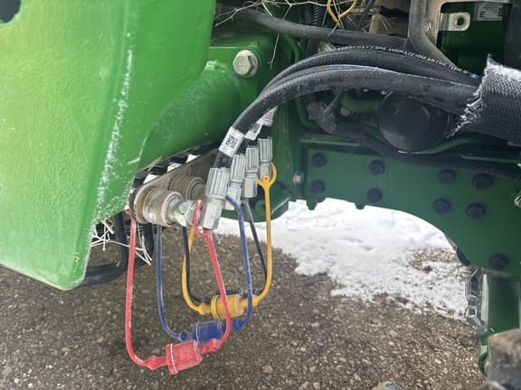 Image of John Deere 3039R equipment image 3