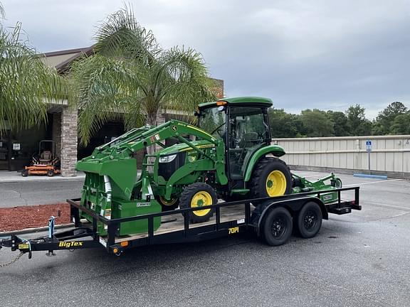 Image of John Deere 3039R equipment image 3