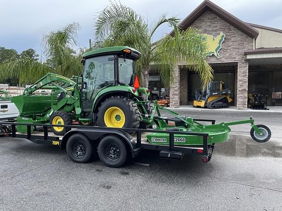 Image of John Deere 3039R equipment image 4