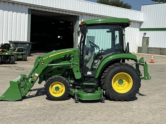 Image of John Deere 3039R equipment image 1