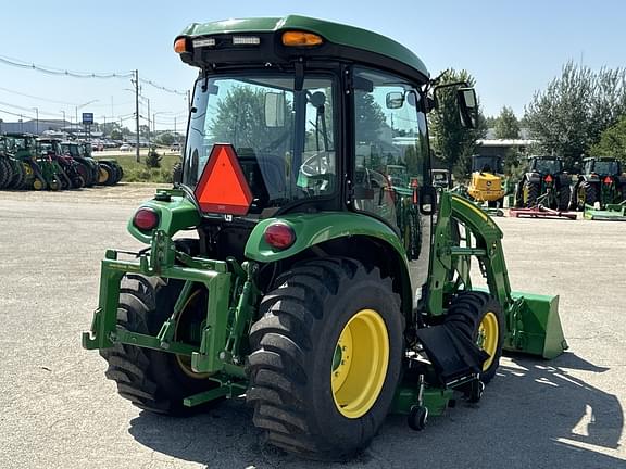 Image of John Deere 3039R equipment image 4