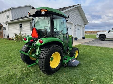 Image of John Deere 3039R equipment image 3