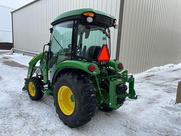 Image of John Deere 3039R equipment image 2