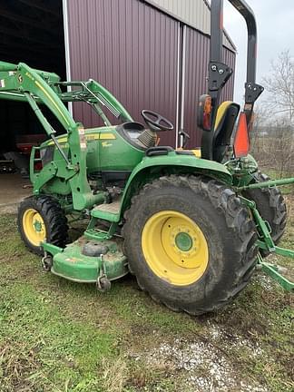 Image of John Deere 3039R equipment image 2