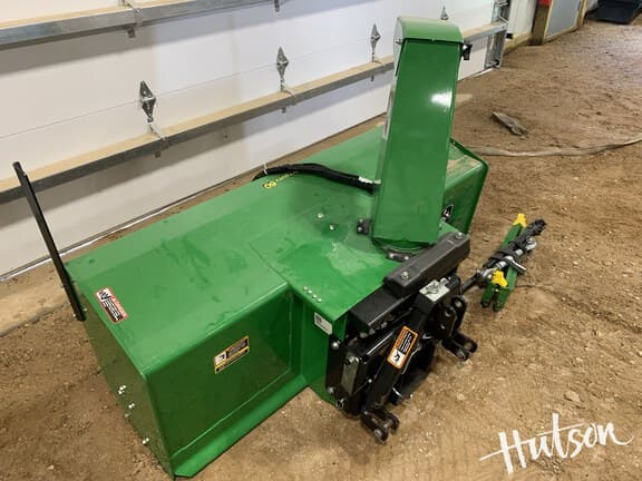 Image of John Deere 3039R equipment image 4