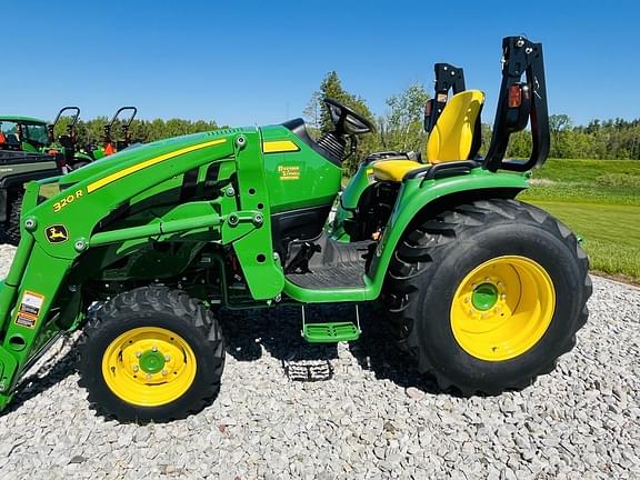 Image of John Deere 3039R equipment image 2