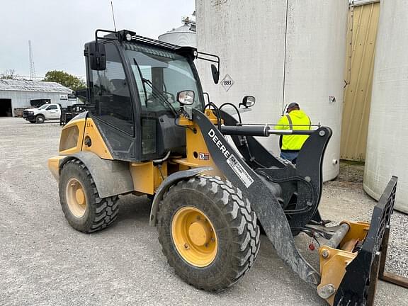 Image of John Deere 304G equipment image 4