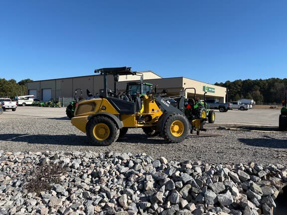 Image of John Deere 304G equipment image 1